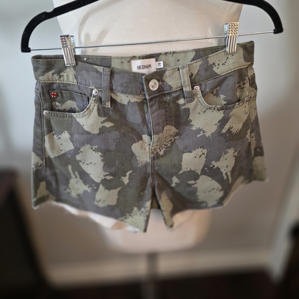 Hudson Jeans Women's Green Camouflage Shorts